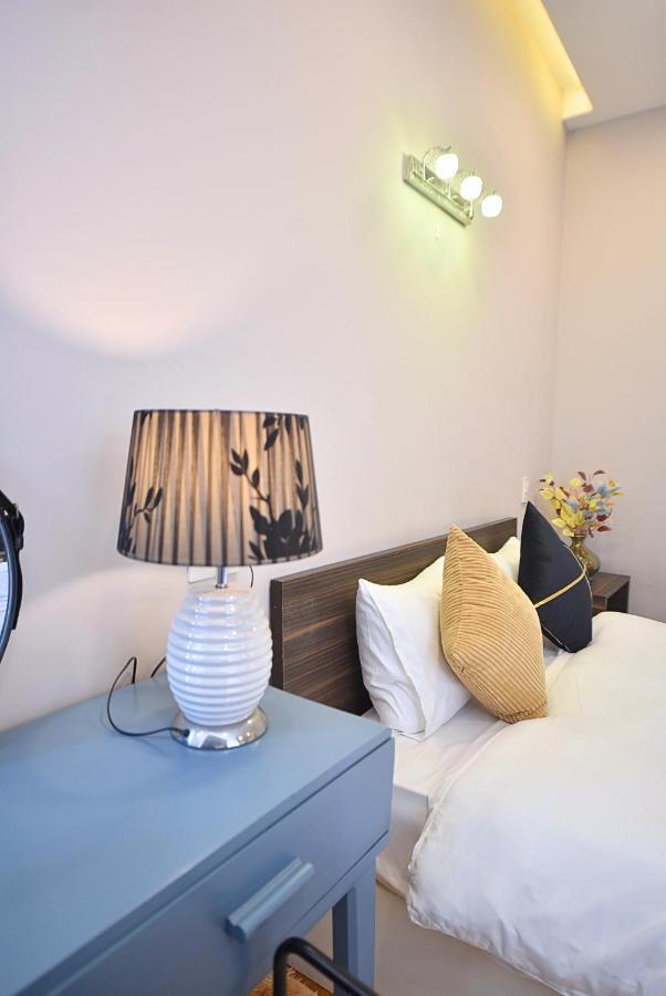 Emma House - With Cinema - Near My An Beach Apartment Da Nang
